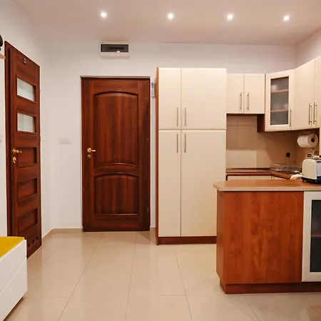 Apartment In Uk Cin Near Baltic Sea, Cleaning Included شقة