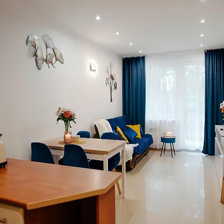Apartment In Uk Cin Near Baltic Sea, Cleaning Included شقة *